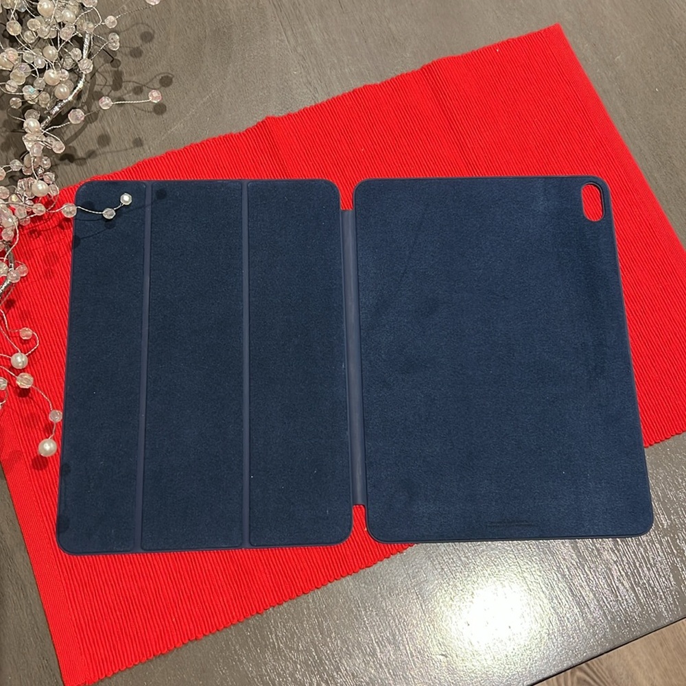 iPad 13” Smart Folio Case Cover